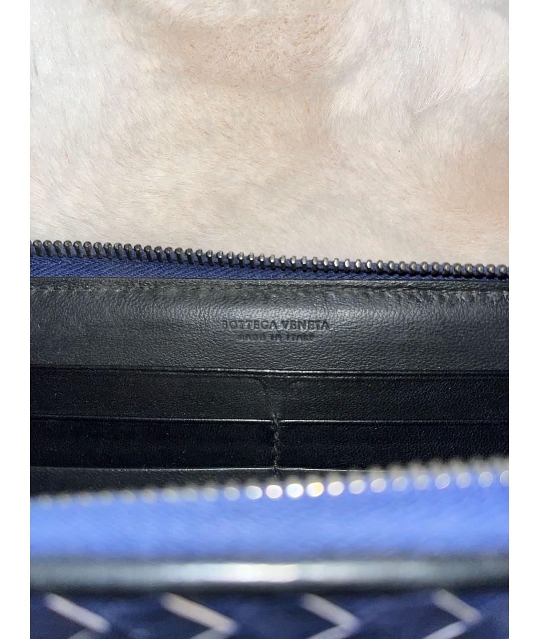 BOTTEGA VENETA Темно-синий кожаный кошелек, фото 4