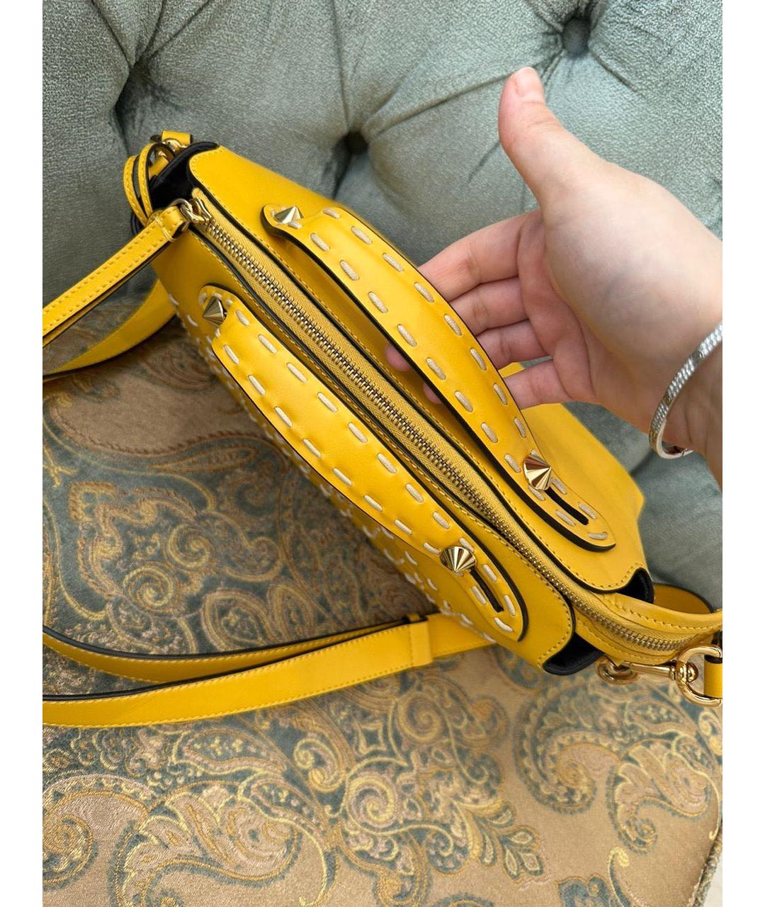 FENDI Желтая кожаная сумка через плечо, фото 5