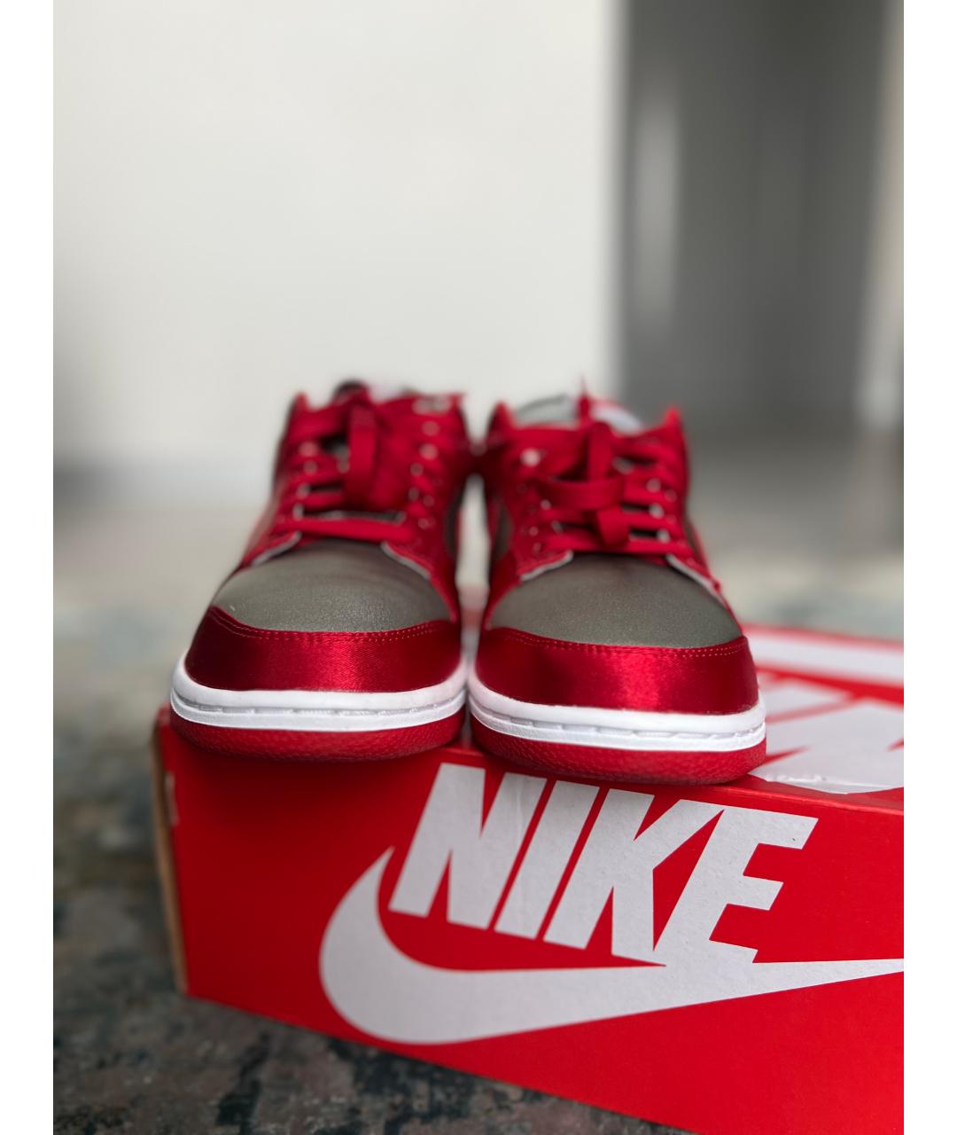 Nike en rouge best sale