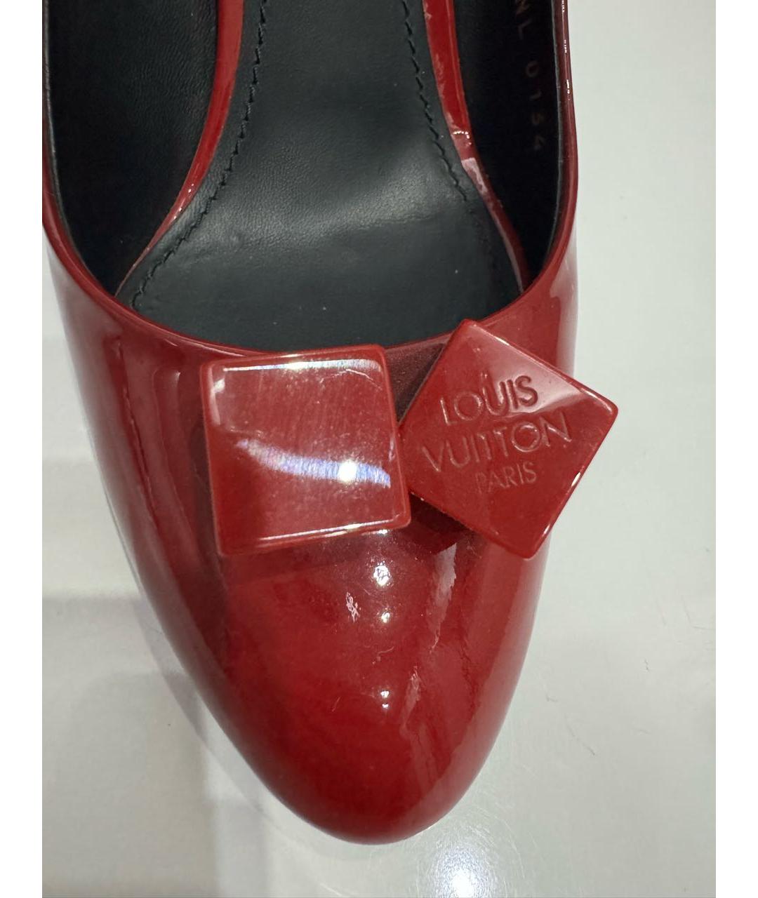 LOUIS VUITTON PRE-OWNED Бордовые туфли из лакированной кожи, фото 6