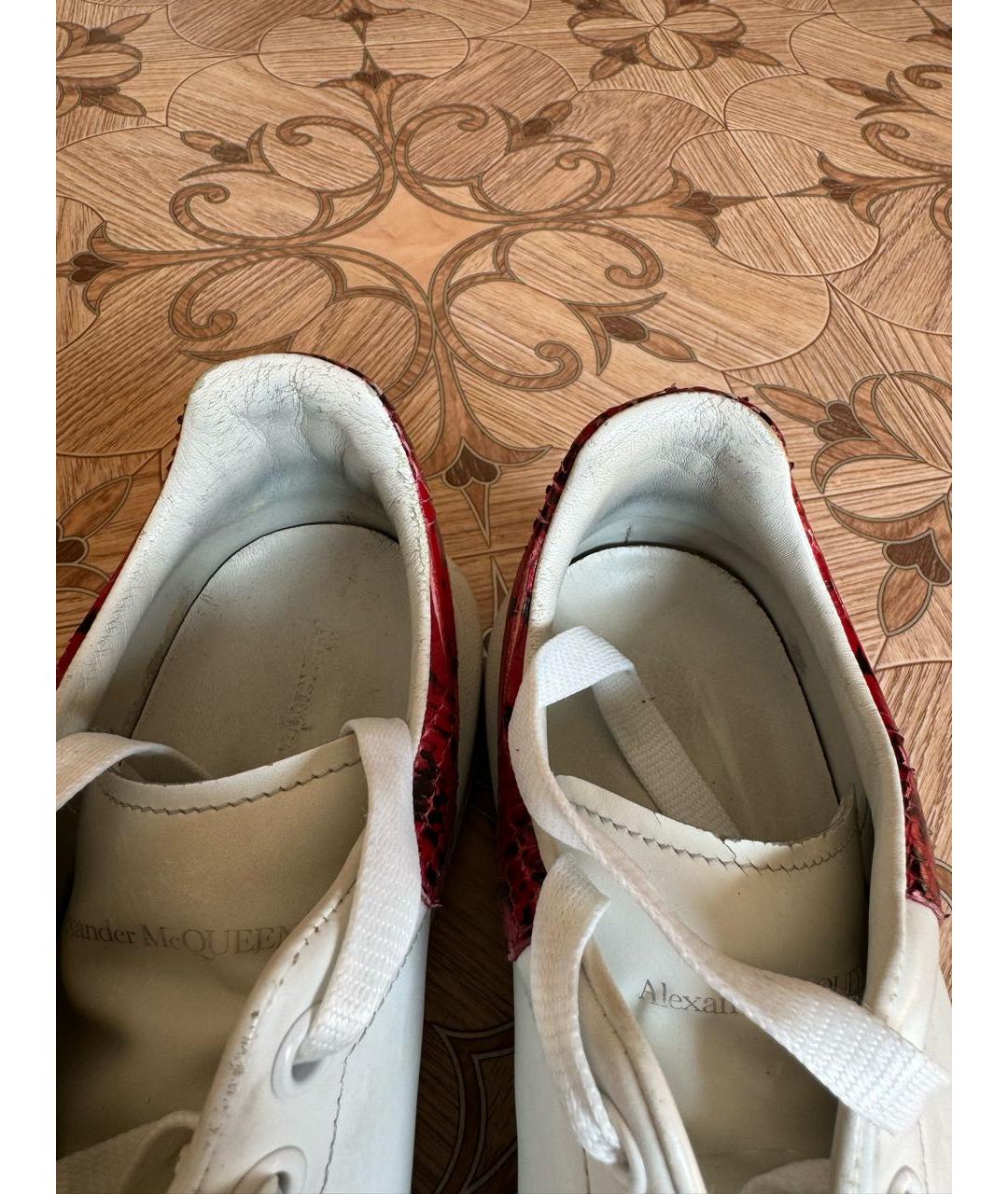 ALEXANDER MCQUEEN Белые кожаные низкие кроссовки / кеды, фото 3