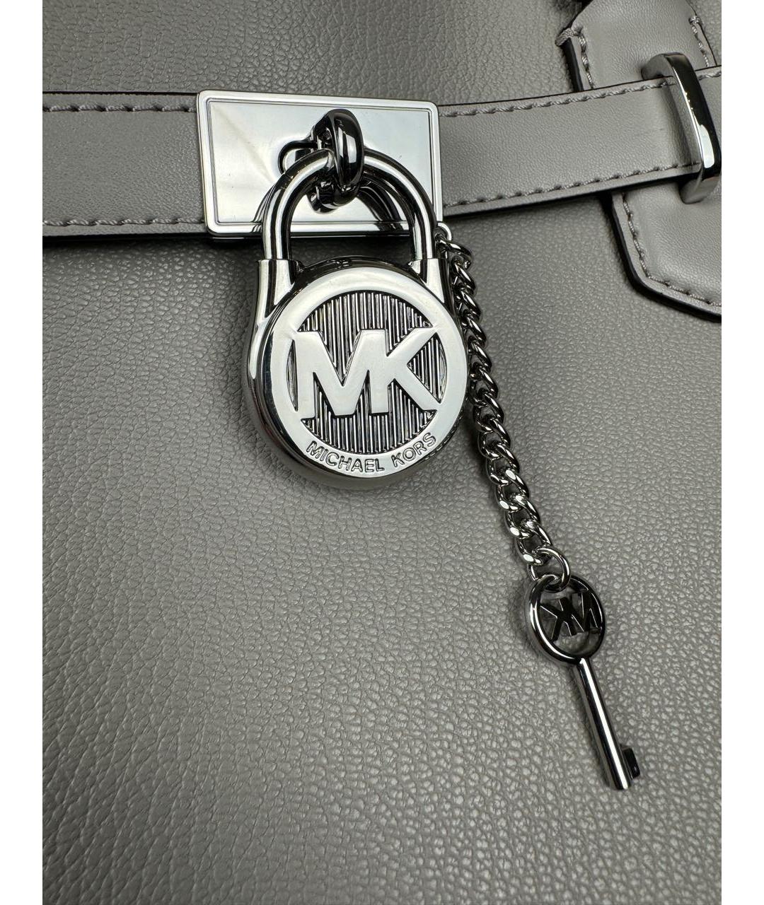 MICHAEL KORS Серая кожаная сумка с короткими ручками, фото 4