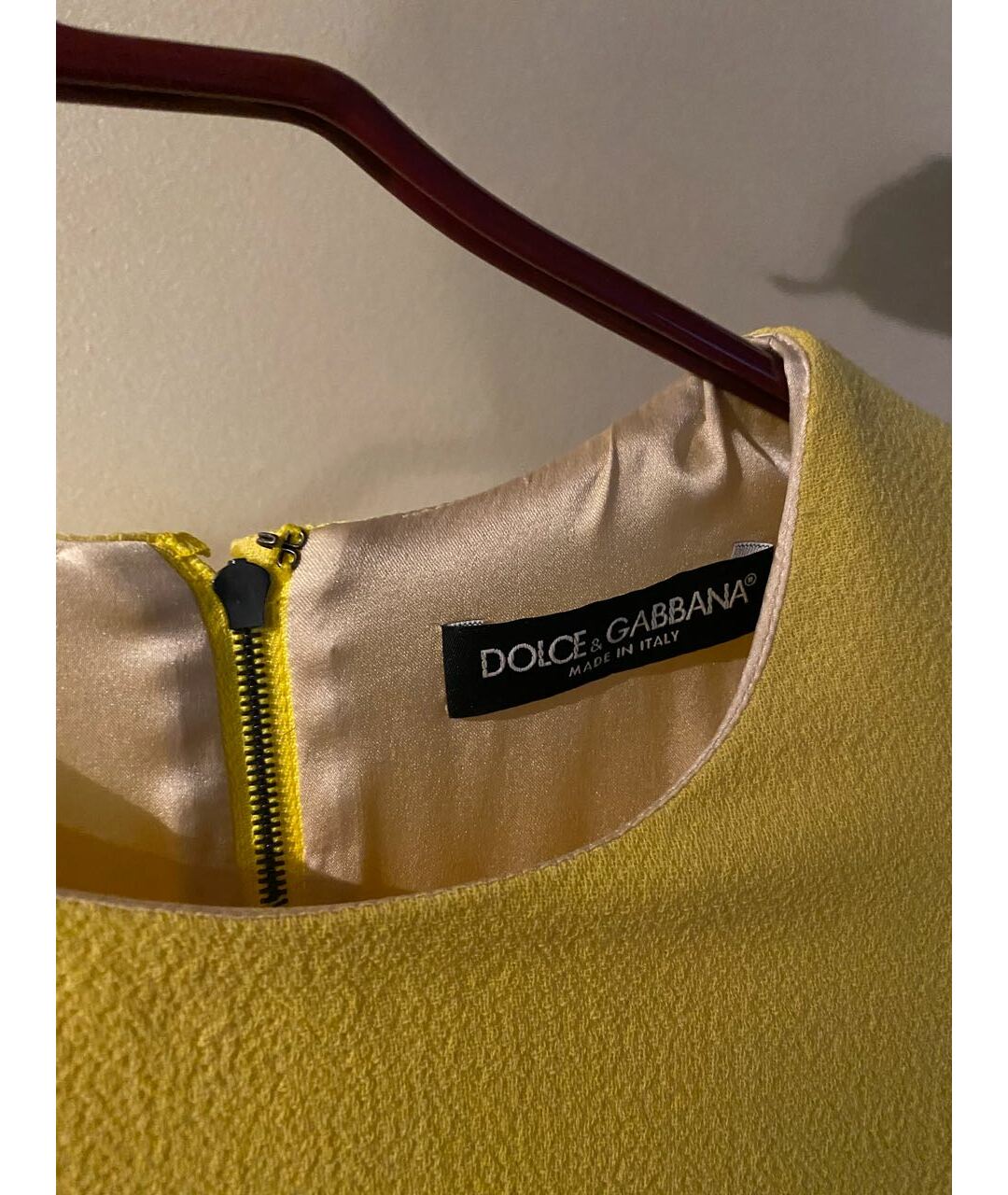 DOLCE&GABBANA Желтый шелковый костюм с брюками, фото 3