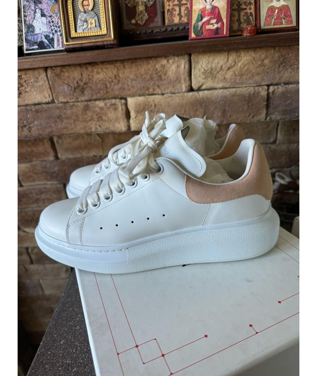 ALEXANDER MCQUEEN Белые кожаные кроссовки, фото 4
