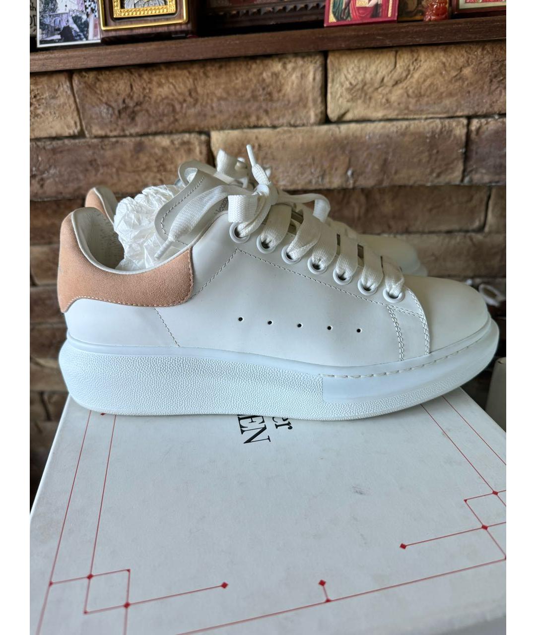 ALEXANDER MCQUEEN Белые кожаные кроссовки, фото 5