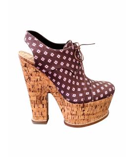 LOUIS VUITTON Босоножки