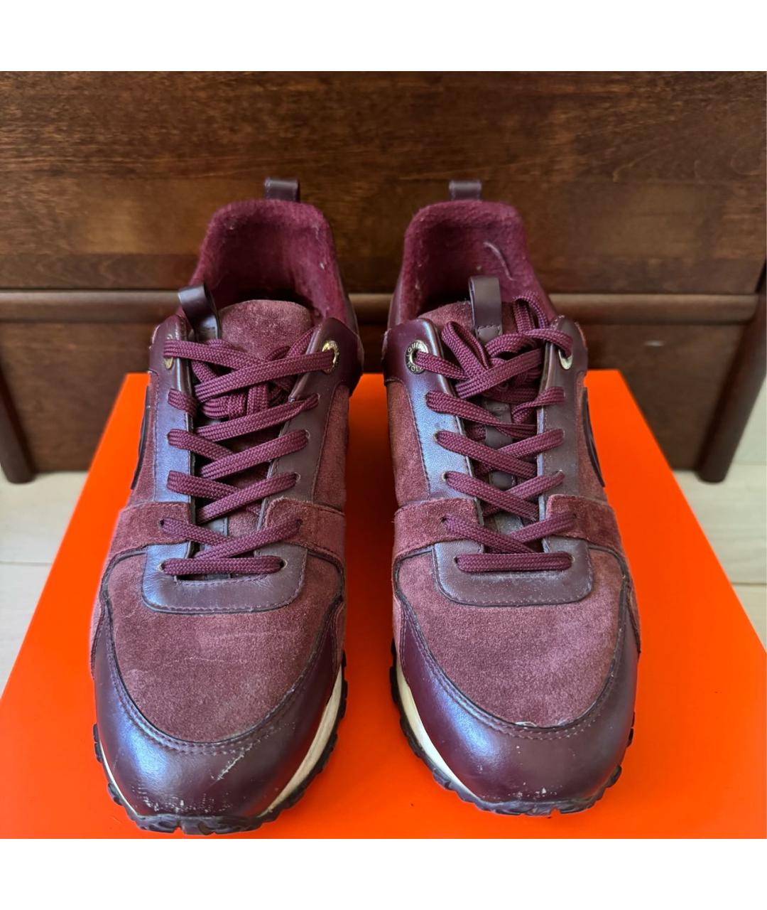 LOUIS VUITTON Бордовые замшевые кроссовки, фото 2