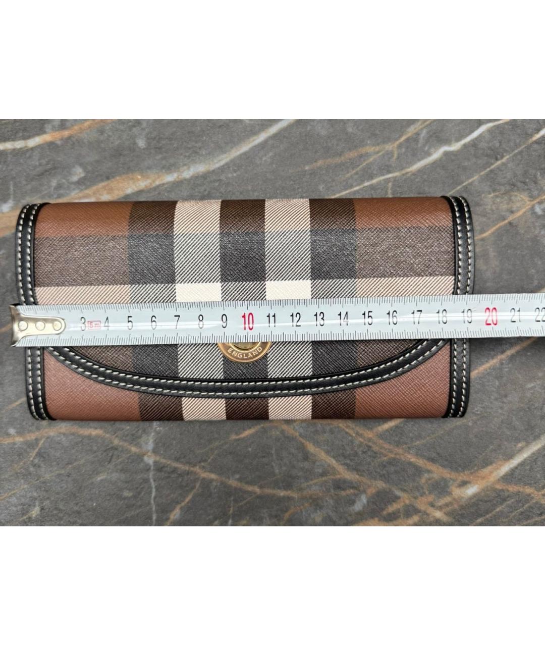 BURBERRY Коричневый кожаный кошелек, фото 6