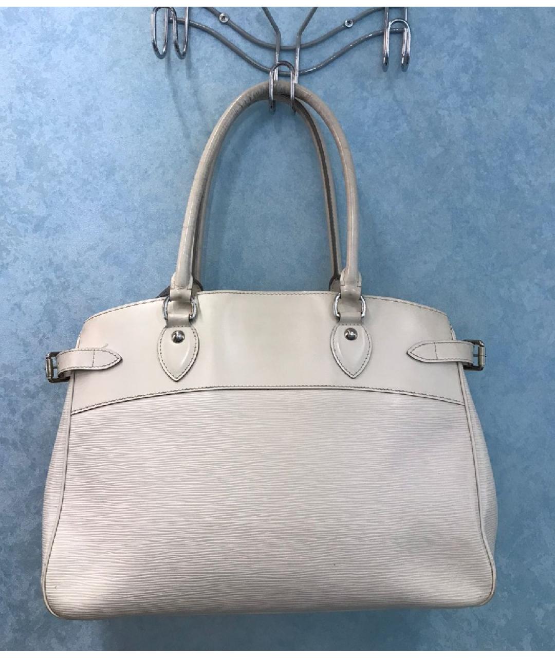 LOUIS VUITTON Белая кожаная сумка с короткими ручками, фото 4