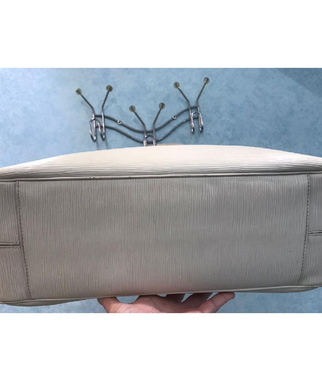 LOUIS VUITTON Белая кожаная сумка с короткими ручками, фото 3