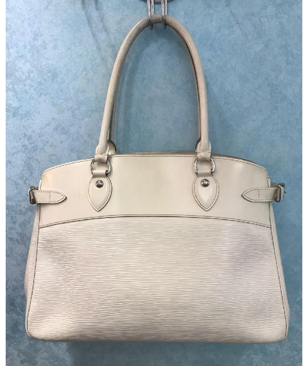 LOUIS VUITTON Белая кожаная сумка с короткими ручками, фото 10
