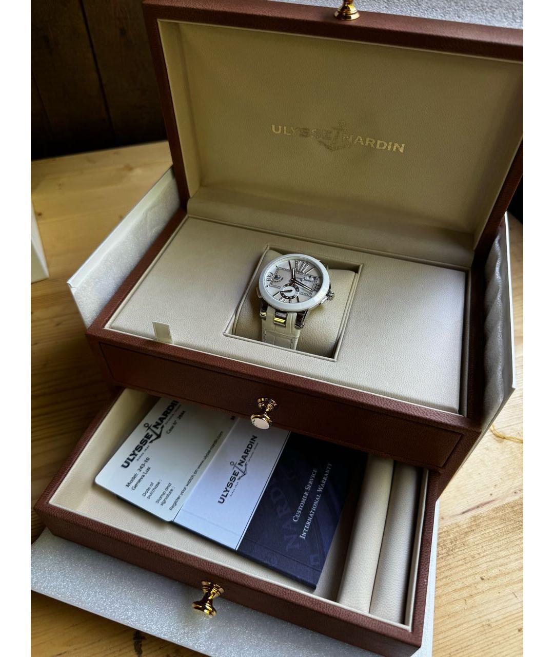 Ulysse Nardin Белые металлические часы, фото 3