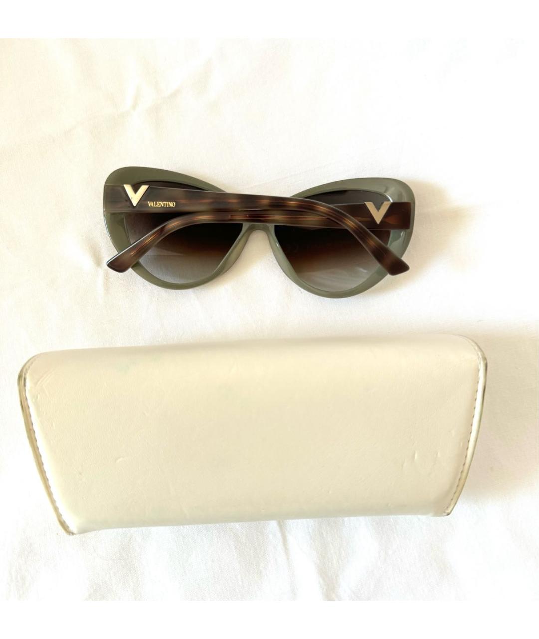 VALENTINO Коричневые пластиковые солнцезащитные очки, фото 4