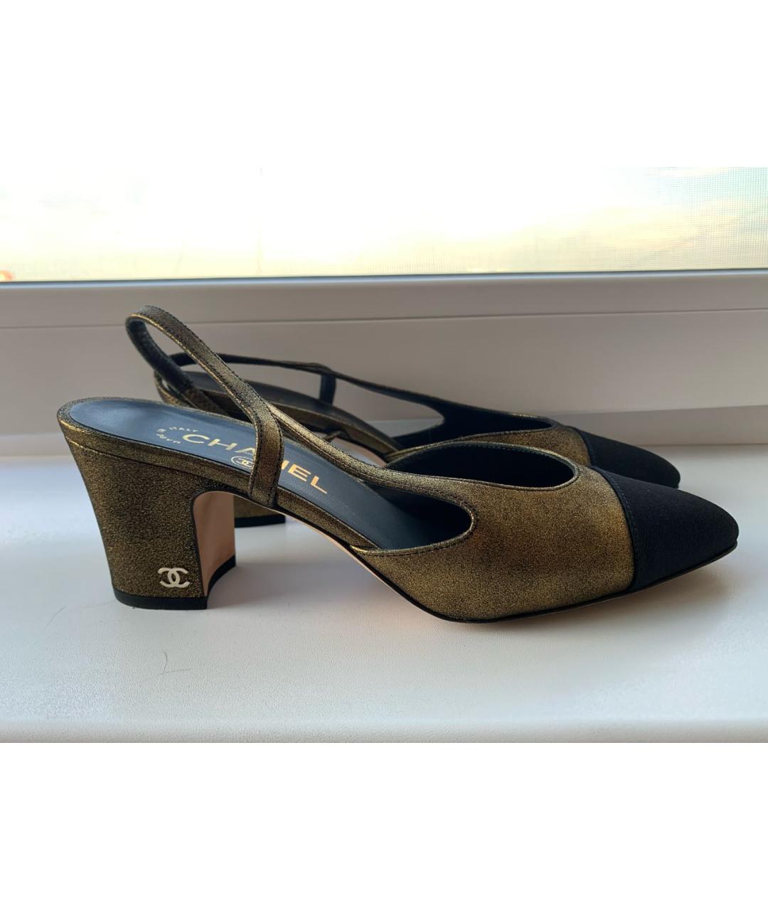 CHANEL PRE-OWNED Золотые кожаные туфли, фото 6