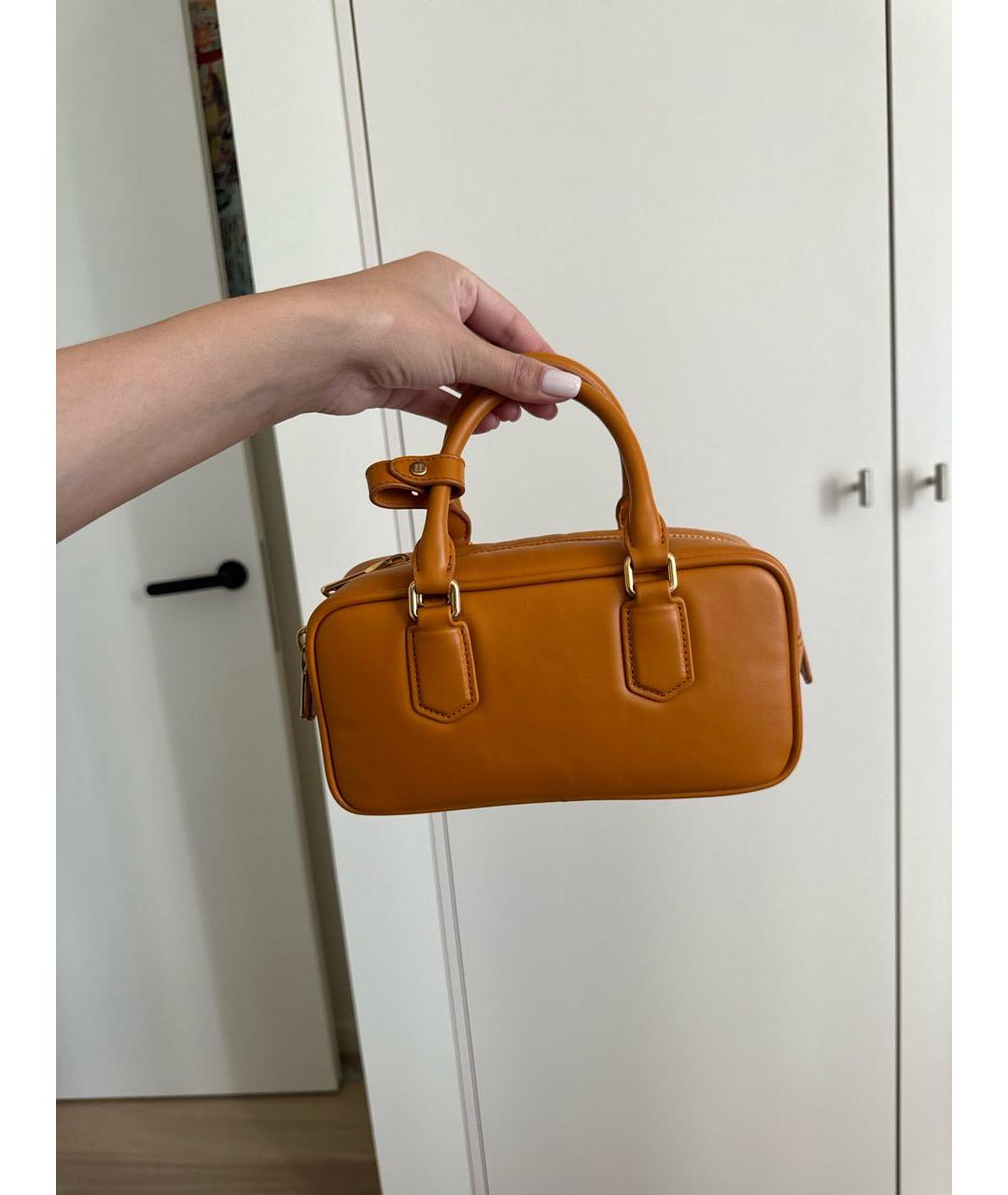 MIU MIU Оранжевая кожаная сумка с короткими ручками, фото 3