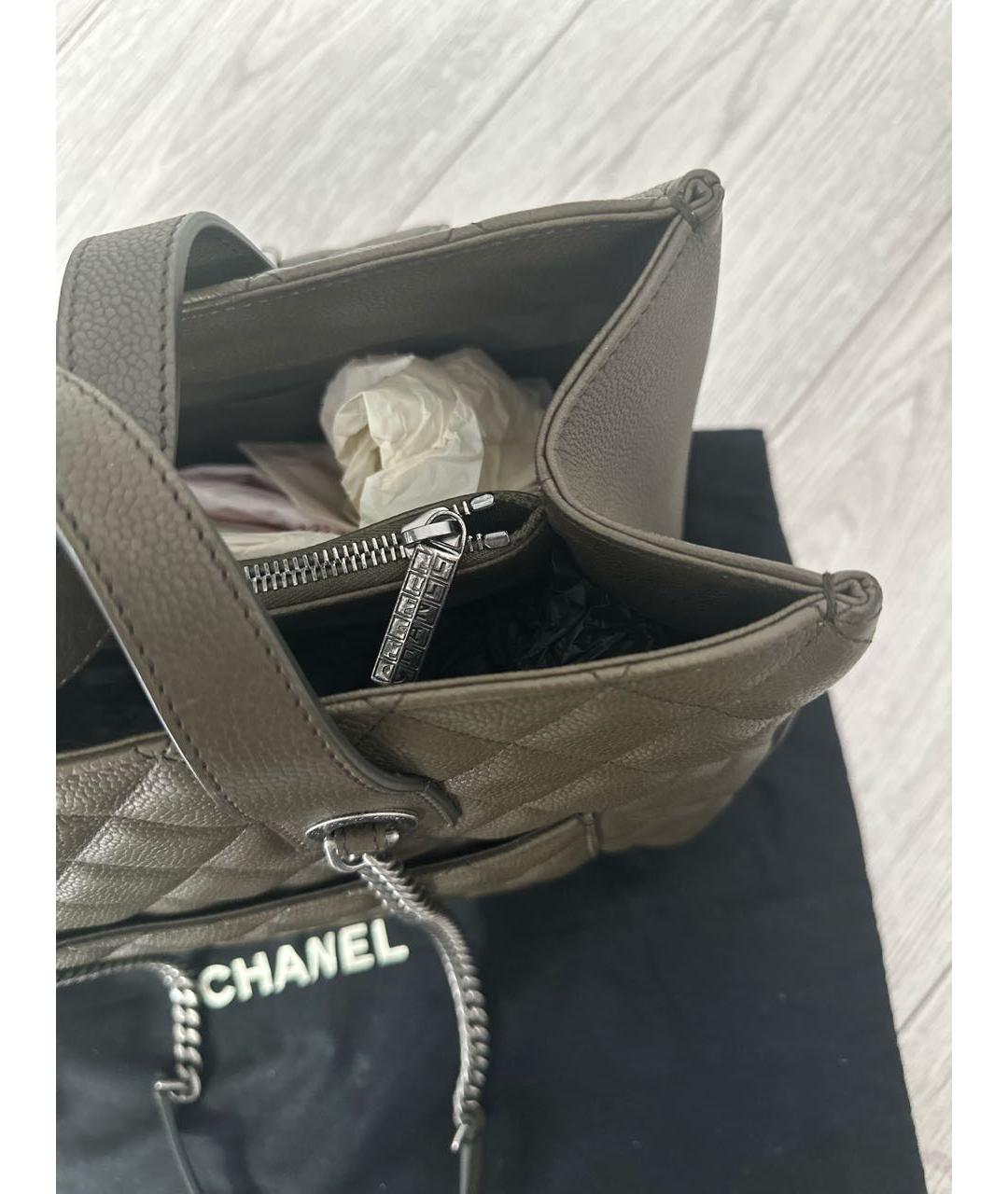 CHANEL PRE-OWNED Хаки кожаная сумка с короткими ручками, фото 4