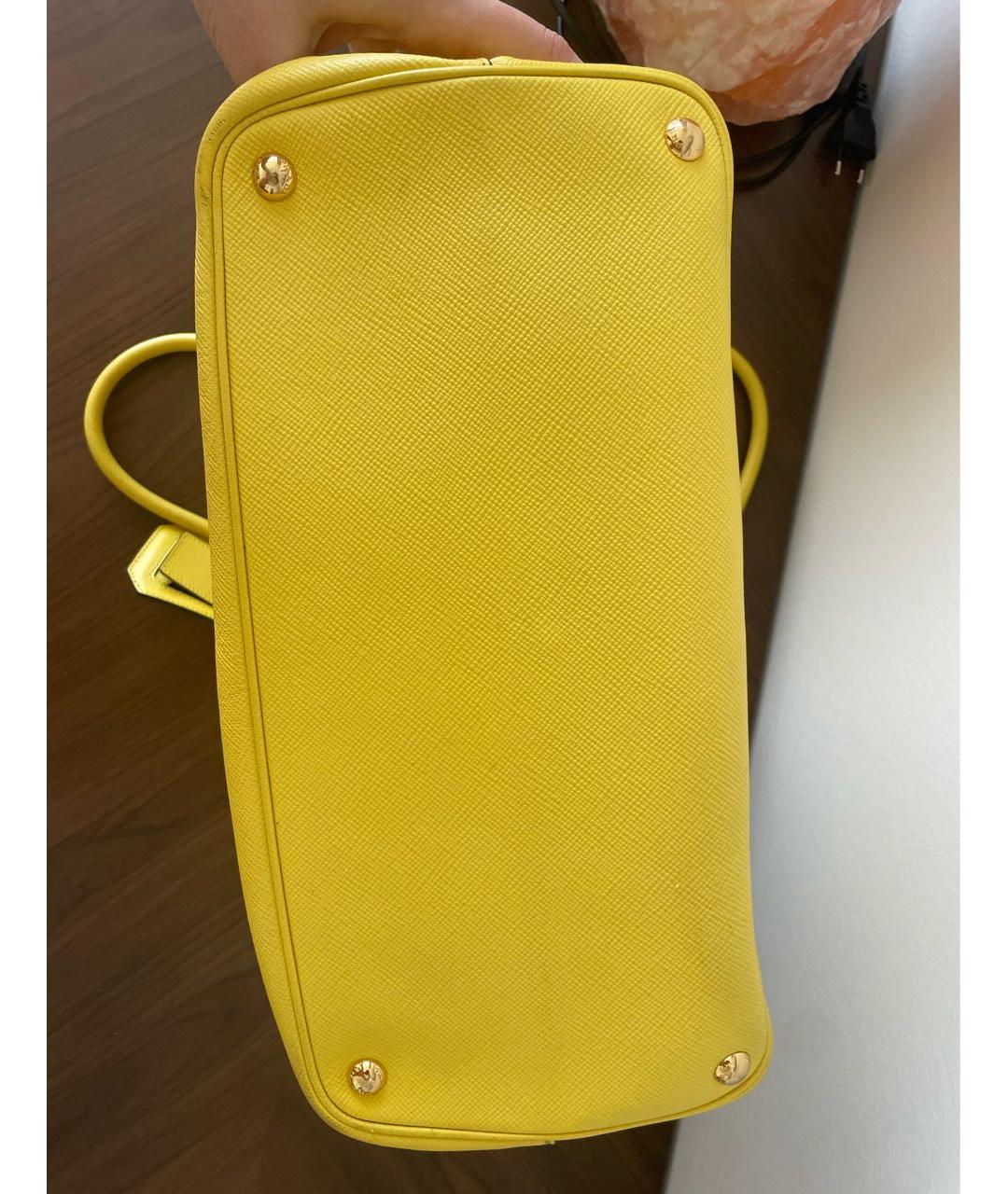 PRADA Желтая кожаная сумка тоут, фото 6