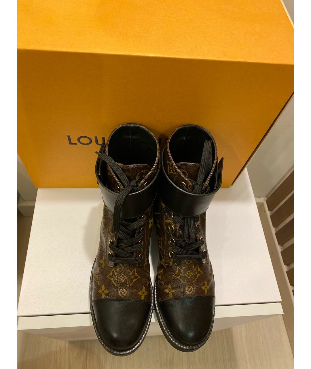 LOUIS VUITTON PRE-OWNED Коричневые ботинки из экзотической кожи, фото 3