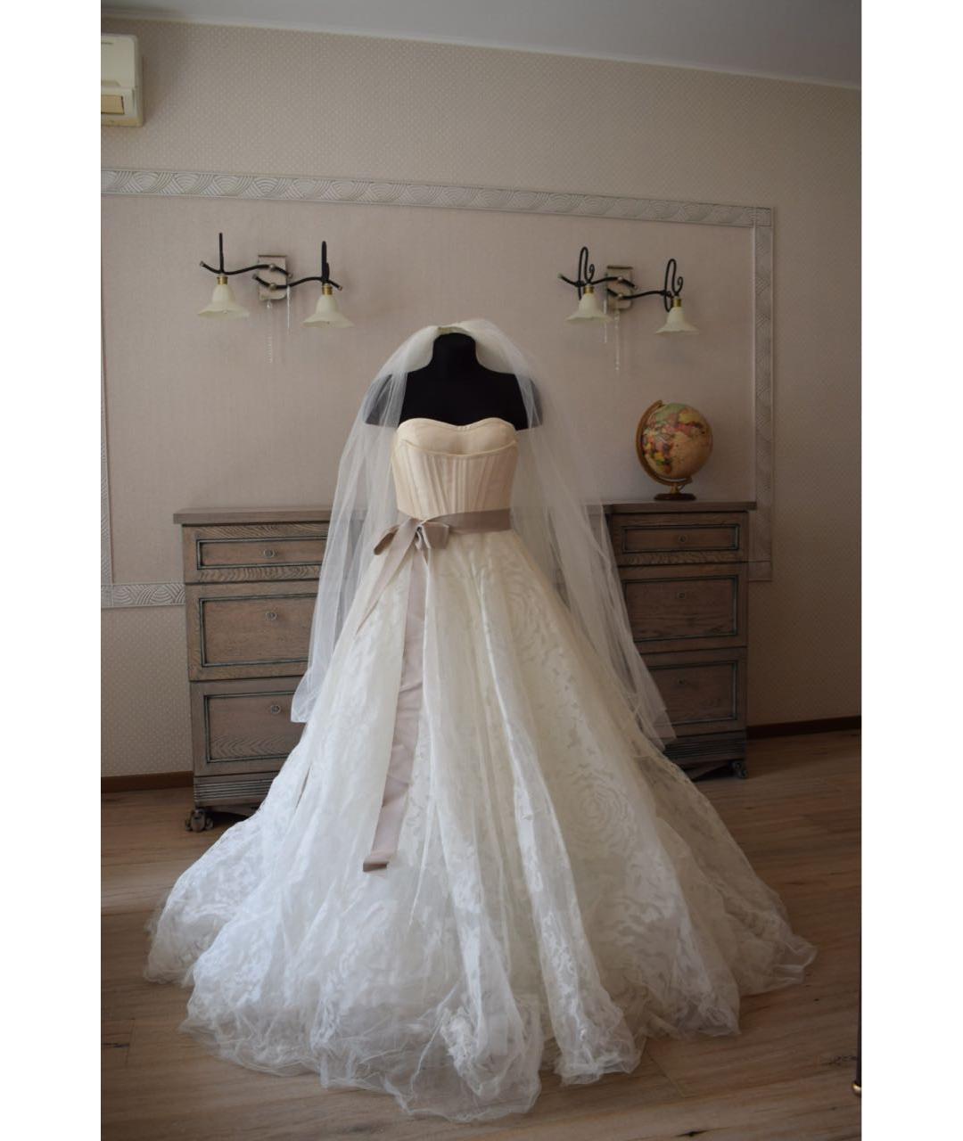VERA WANG Бежевое шелковое свадебное платье, фото 9