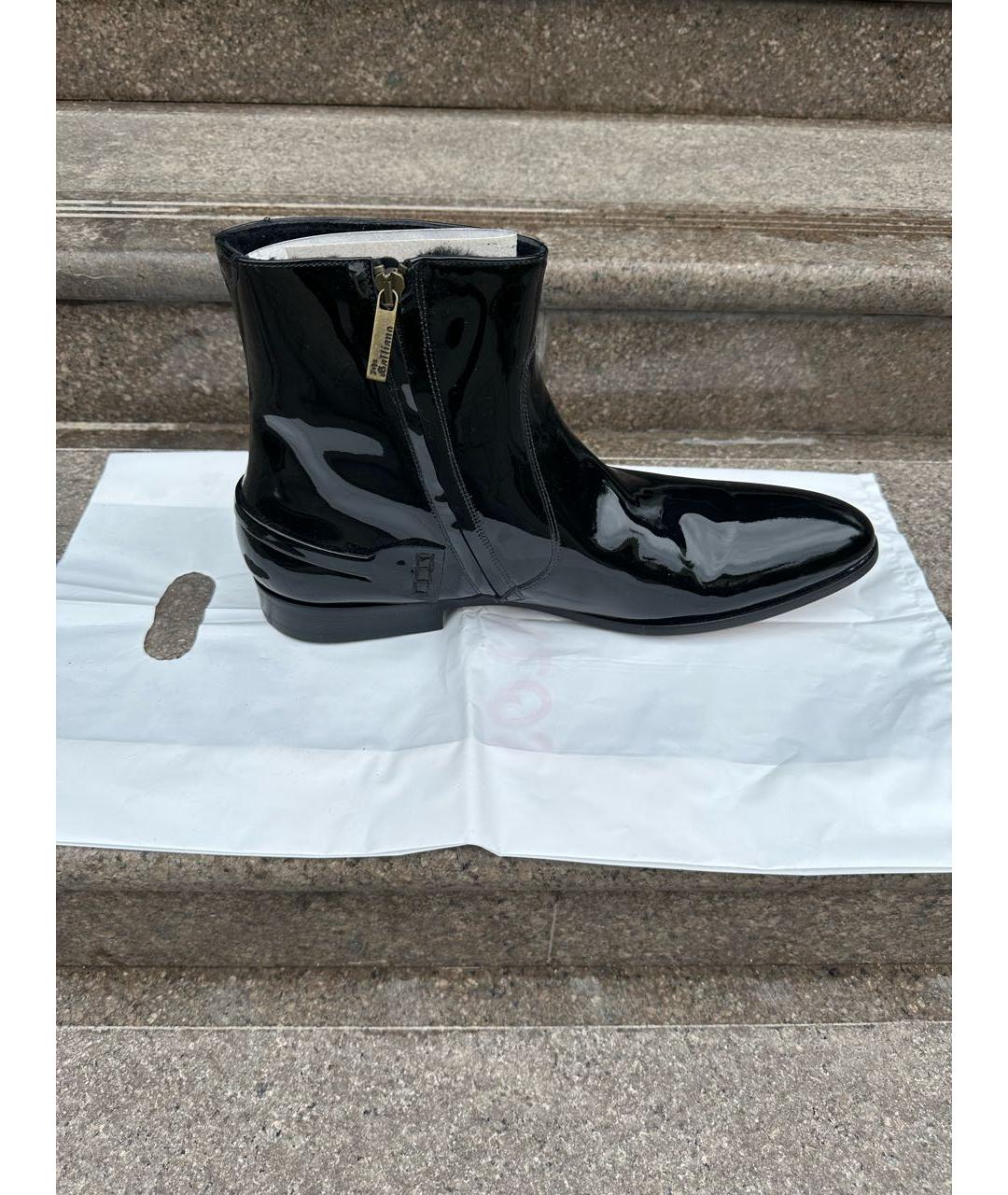 JOHN GALLIANO Черные высокие ботинки из лакированной кожи, фото 7