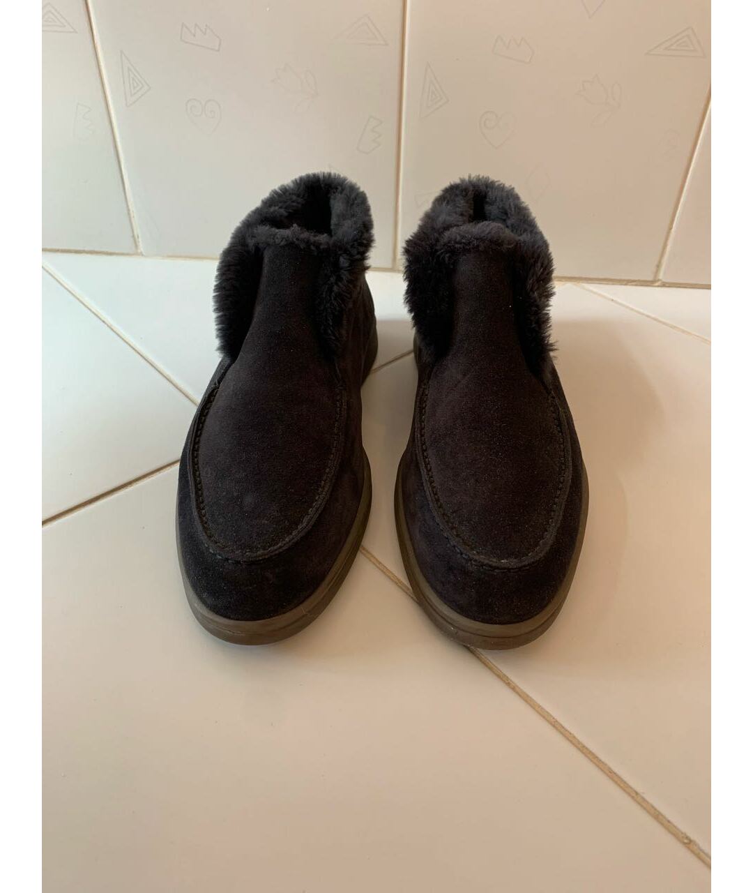 LORO PIANA Черные замшевые ботинки, фото 2