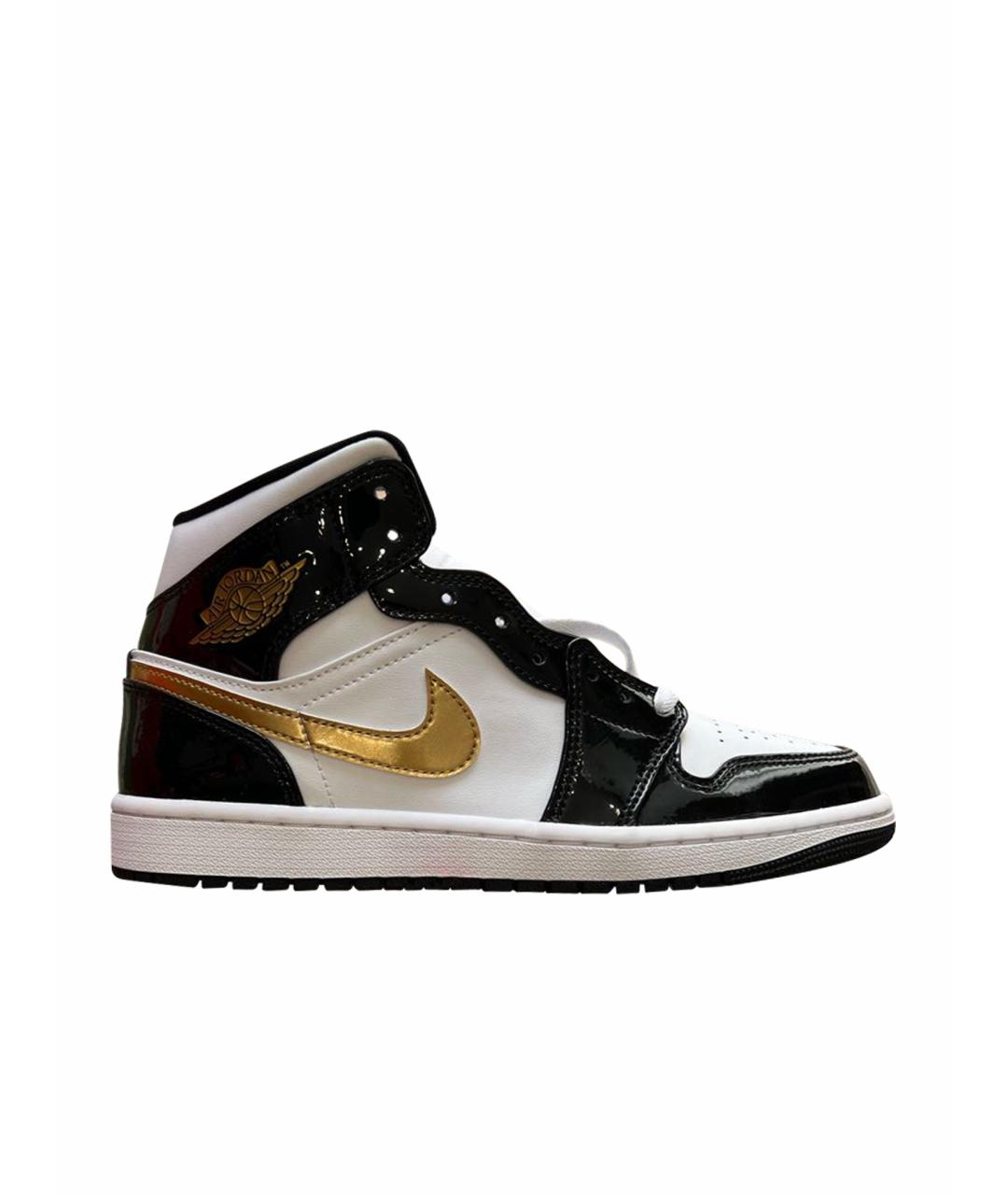 

Высокие кроссовки / кеды