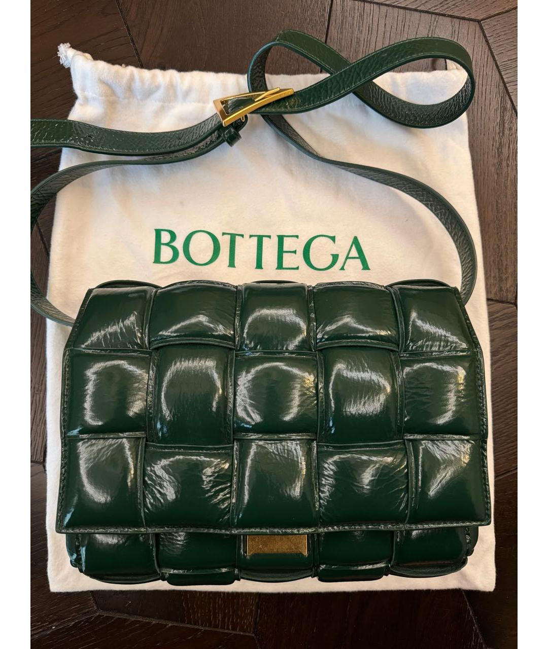 BOTTEGA VENETA Зеленая сумка через плечо из лакированной кожи, фото 6