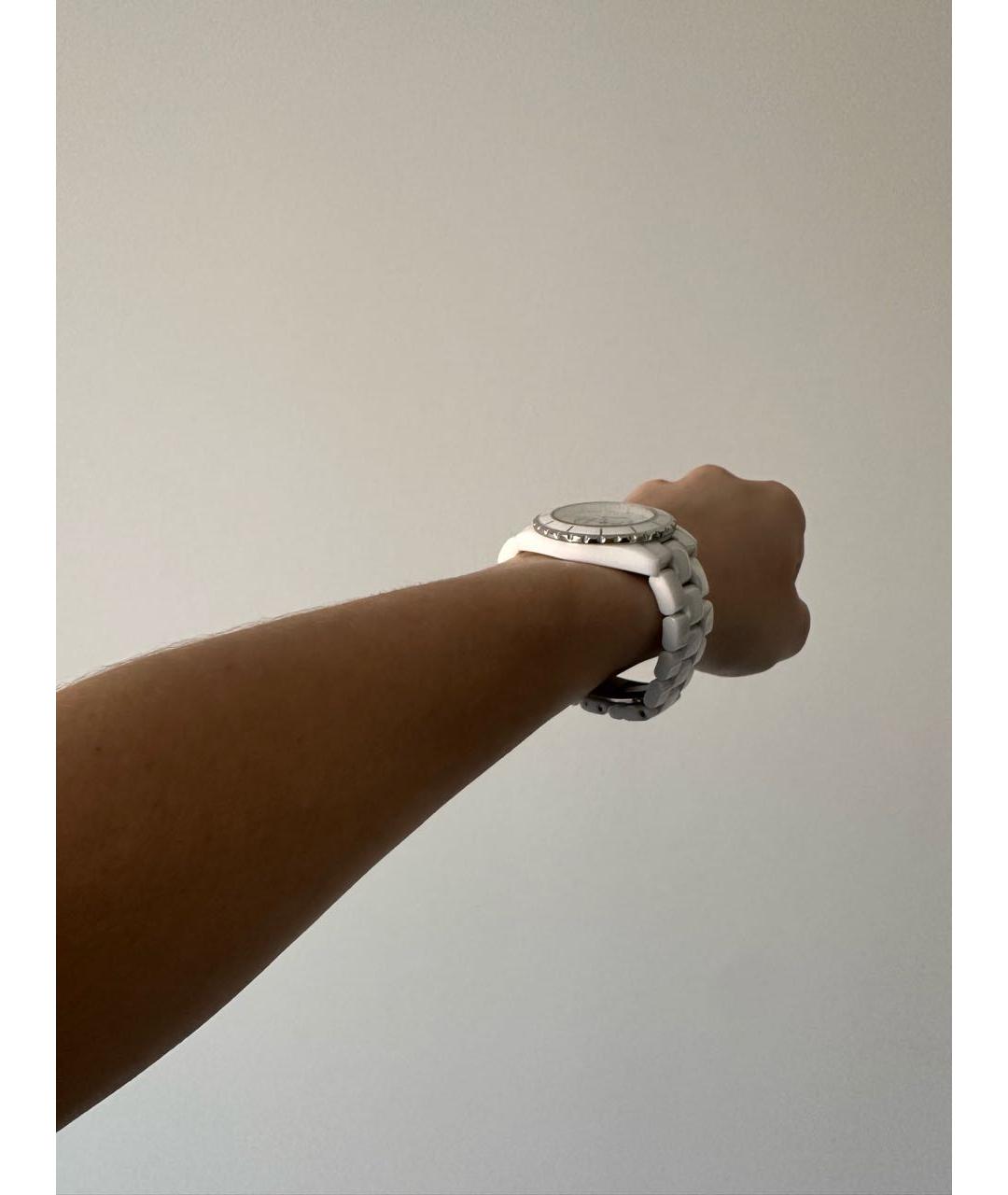 CHANEL PRE-OWNED Белые стальные часы, фото 6