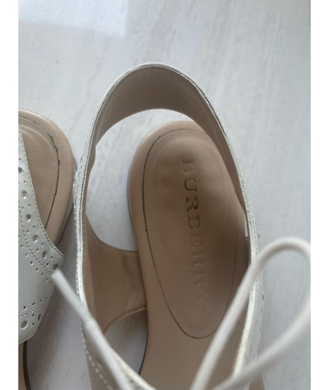 BURBERRY Белые кожаные сандалии, фото 6