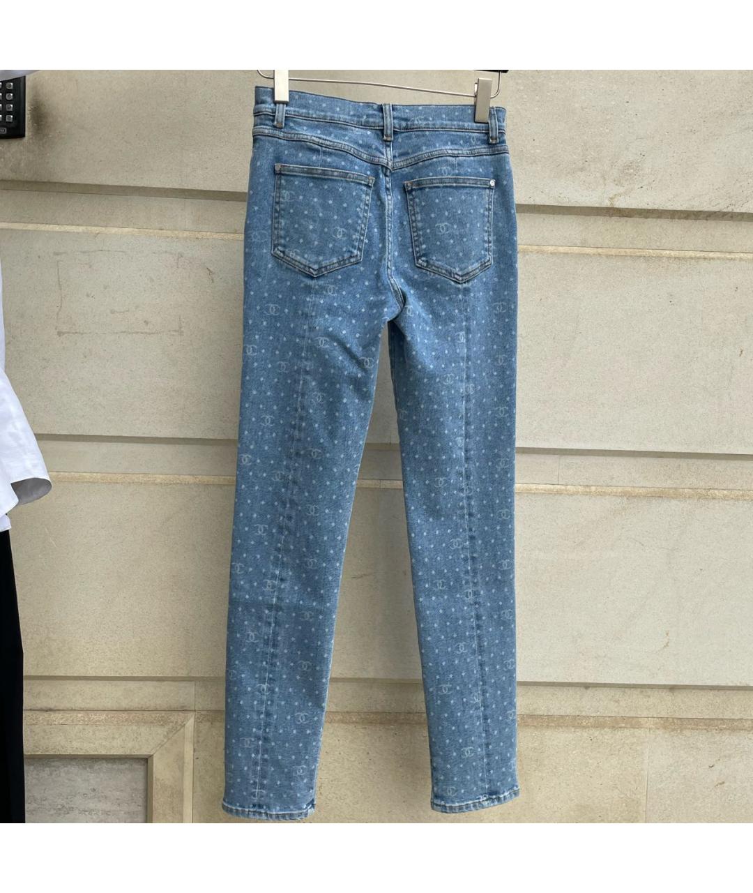 CHANEL PRE-OWNED Голубые хлопко-эластановые джинсы слим, фото 2