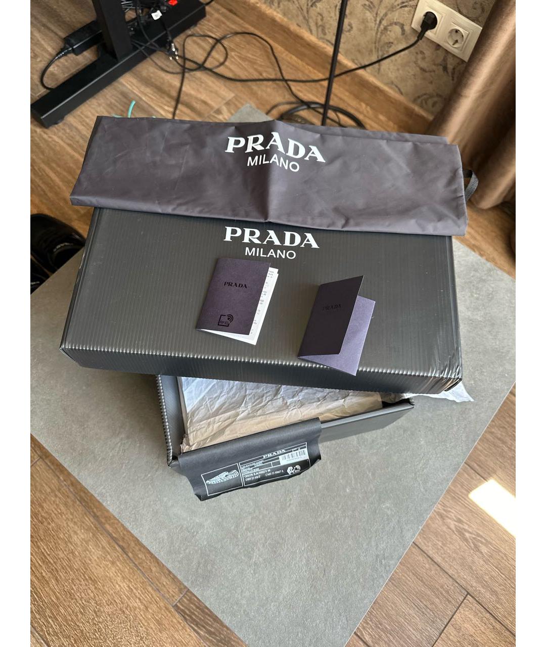 PRADA Черные кожаные низкие кроссовки / кеды, фото 4