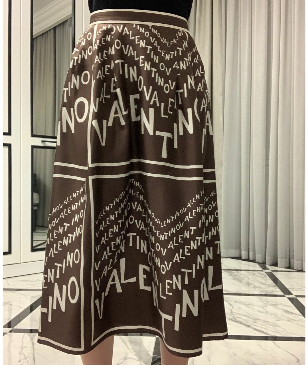 VALENTINO Коричневая шелковая юбка миди, фото 4