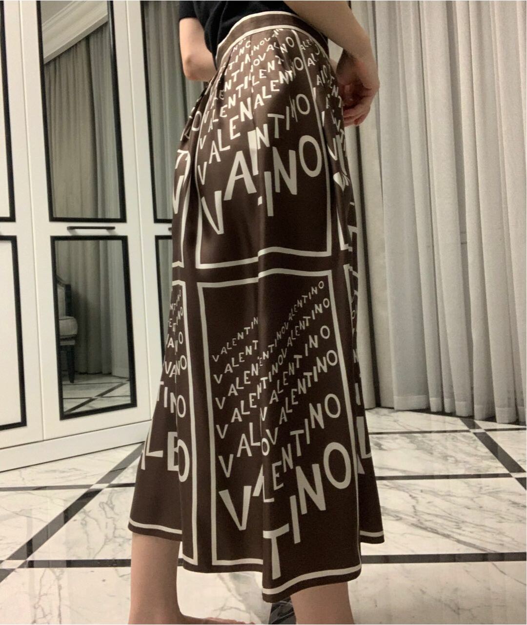 VALENTINO Коричневая шелковая юбка миди, фото 5