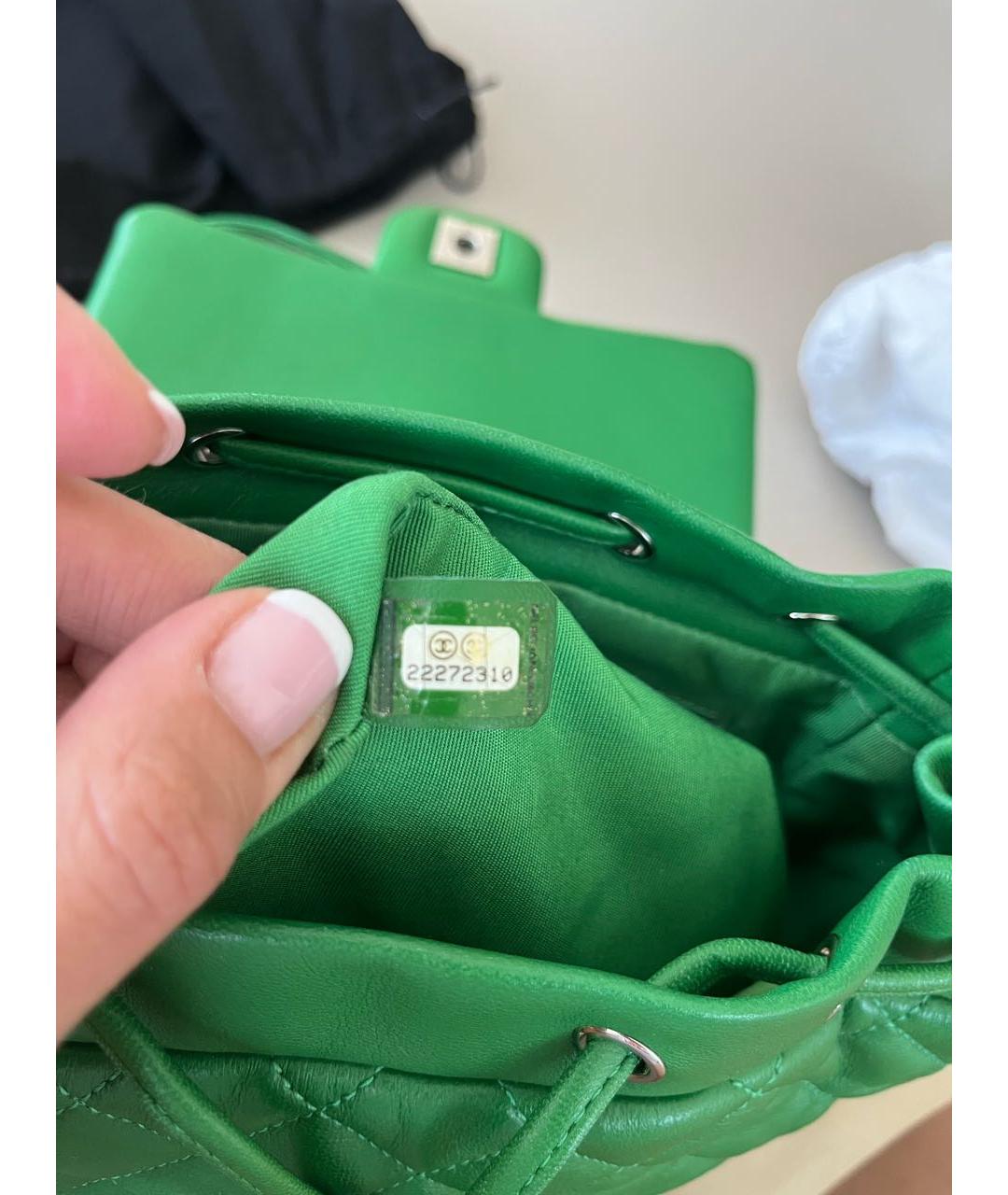 CHANEL PRE-OWNED Зеленый кожаный рюкзак, фото 5