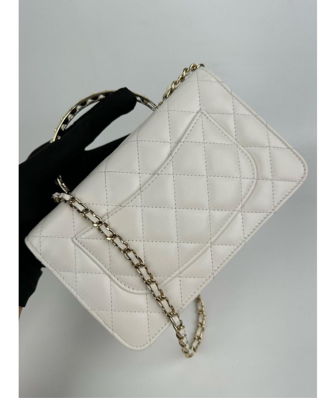 CHANEL Белая кожаная сумка с короткими ручками, фото 3