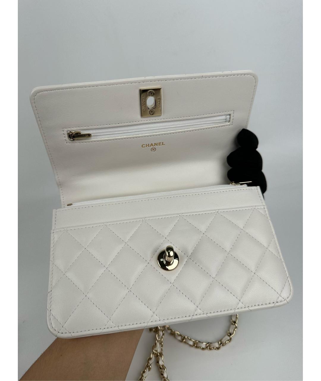 CHANEL Белая кожаная сумка с короткими ручками, фото 5