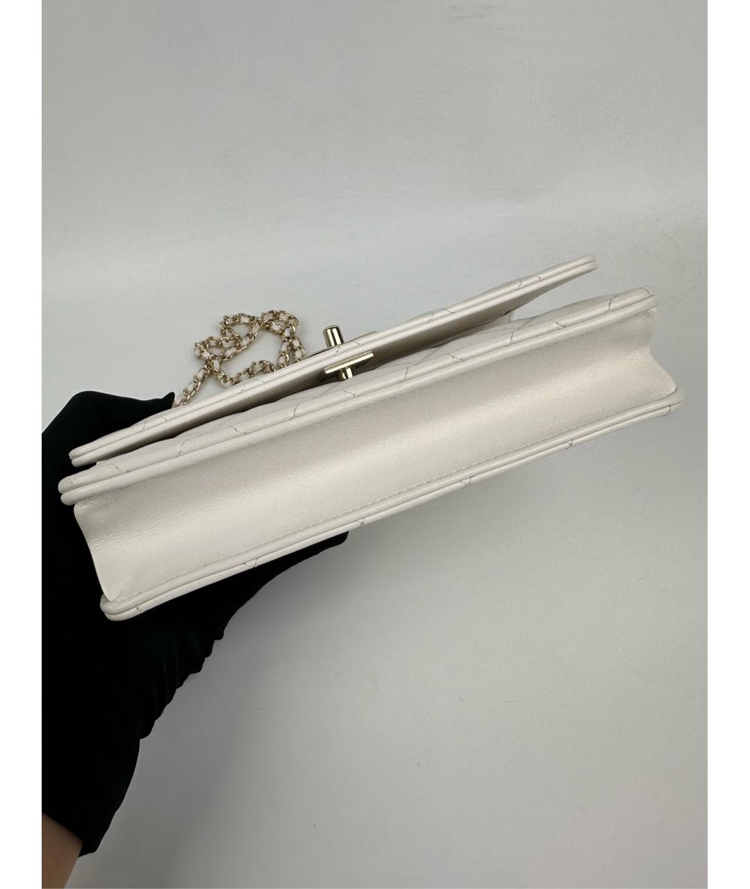 CHANEL Белая кожаная сумка с короткими ручками, фото 2
