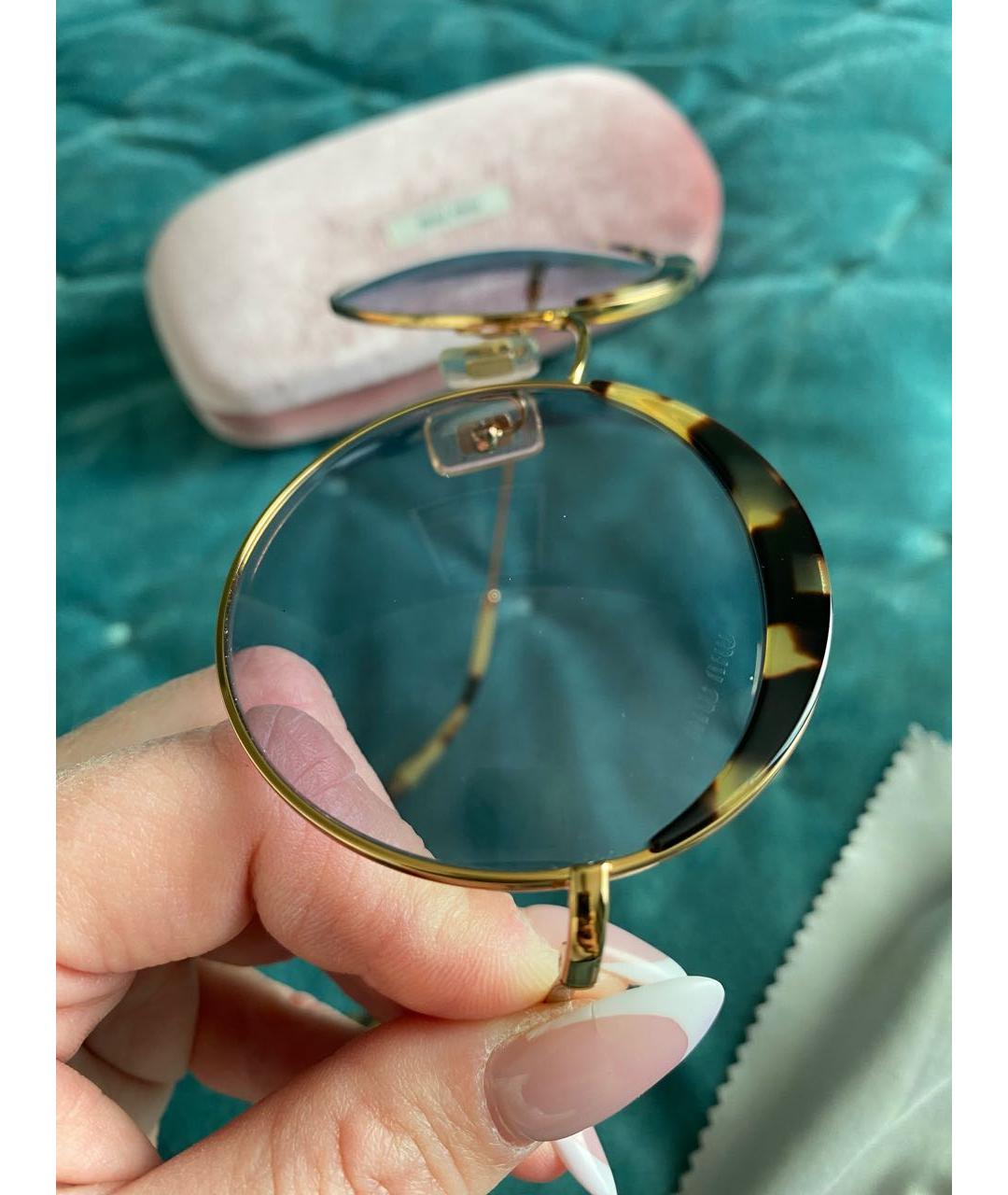 MIU MIU Золотые металлические солнцезащитные очки, фото 3