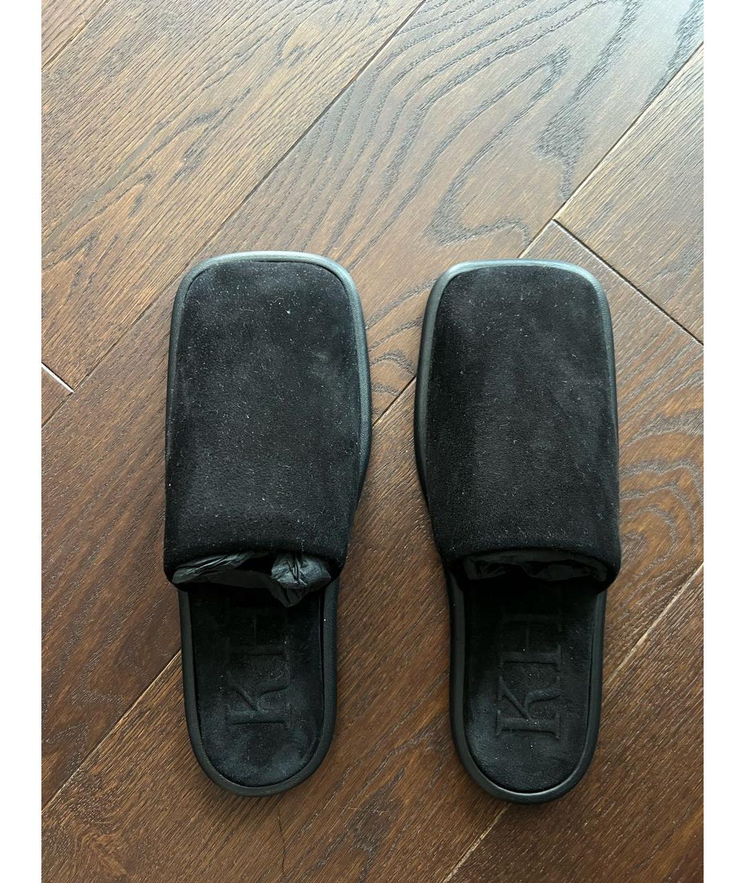 KHAITE Черные замшевые сандалии, фото 4