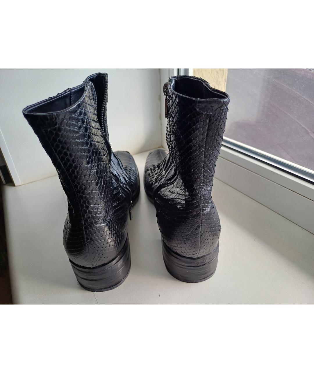 ROCCO P. Черные высокие ботинки из экзотической кожи, фото 9