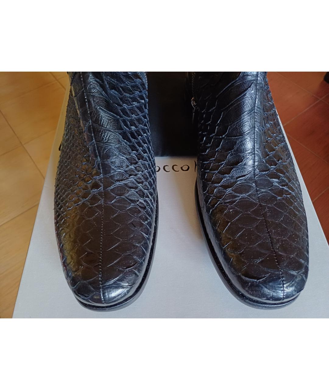 ROCCO P. Черные высокие ботинки из экзотической кожи, фото 7