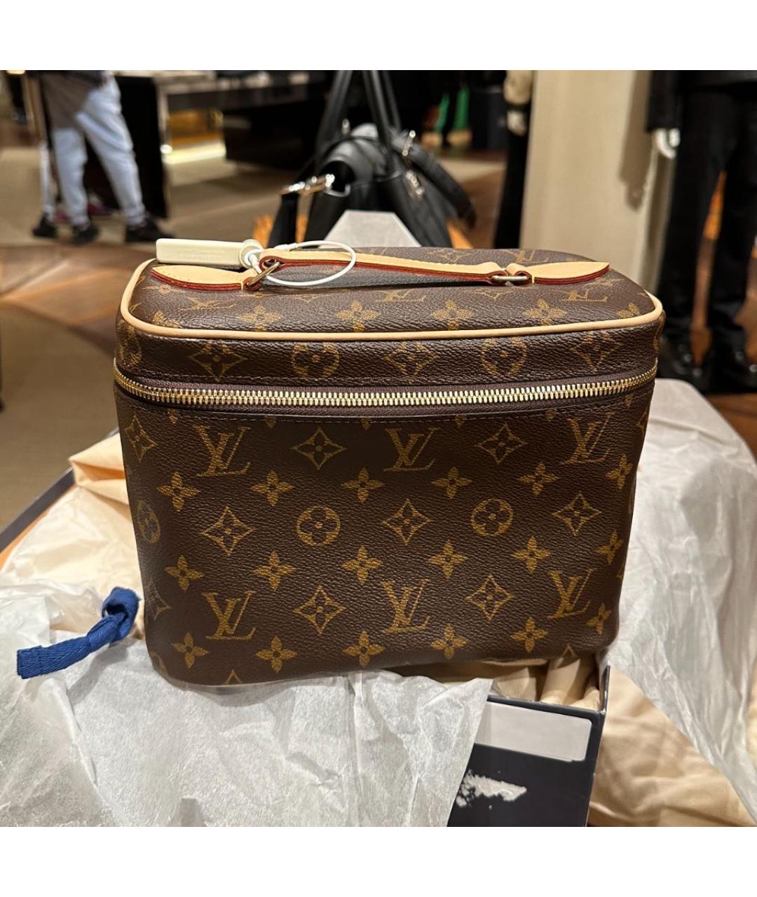 LOUIS VUITTON Коричневая косметичка, фото 6