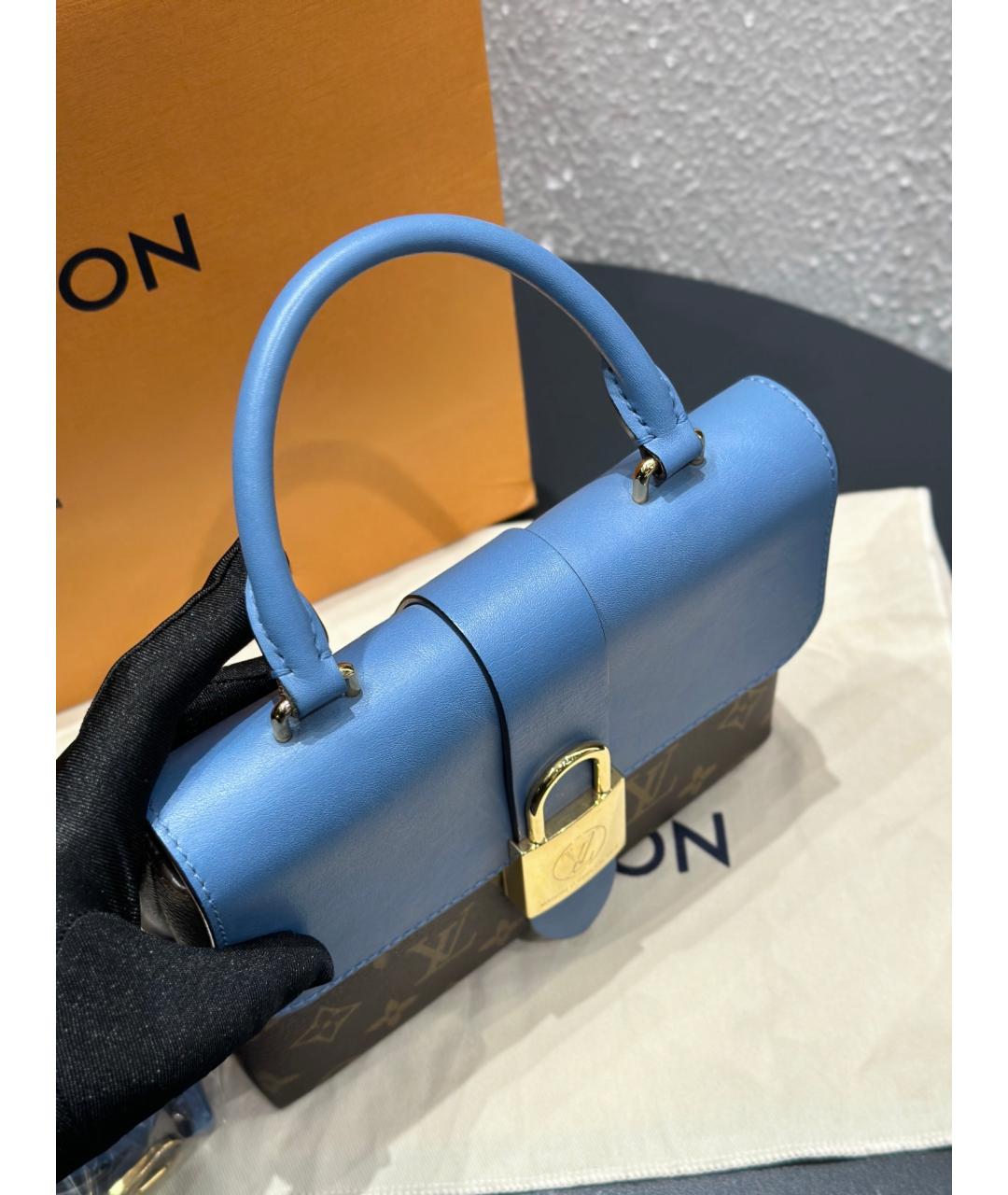 LOUIS VUITTON Голубая сумка через плечо из искусственной кожи, фото 3