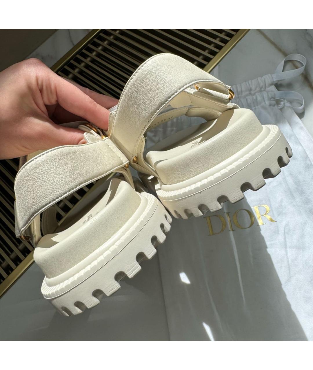 CHRISTIAN DIOR Бежевые кожаные сандалии, фото 4