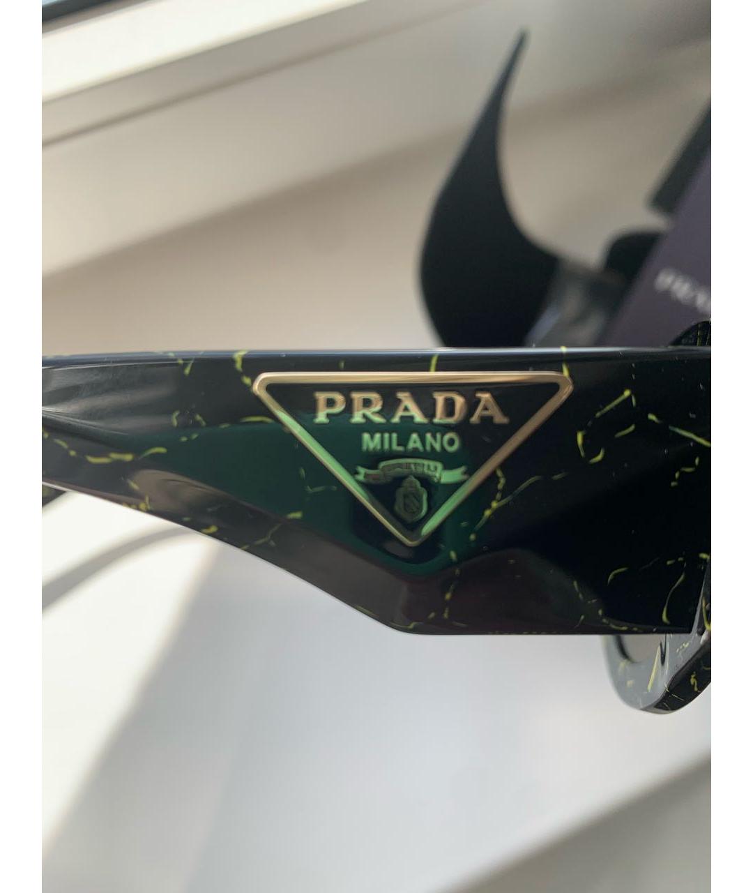 PRADA Черные пластиковые солнцезащитные очки, фото 4