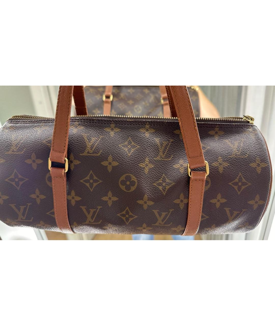 LOUIS VUITTON Коричневая кожаная сумка с короткими ручками, фото 3