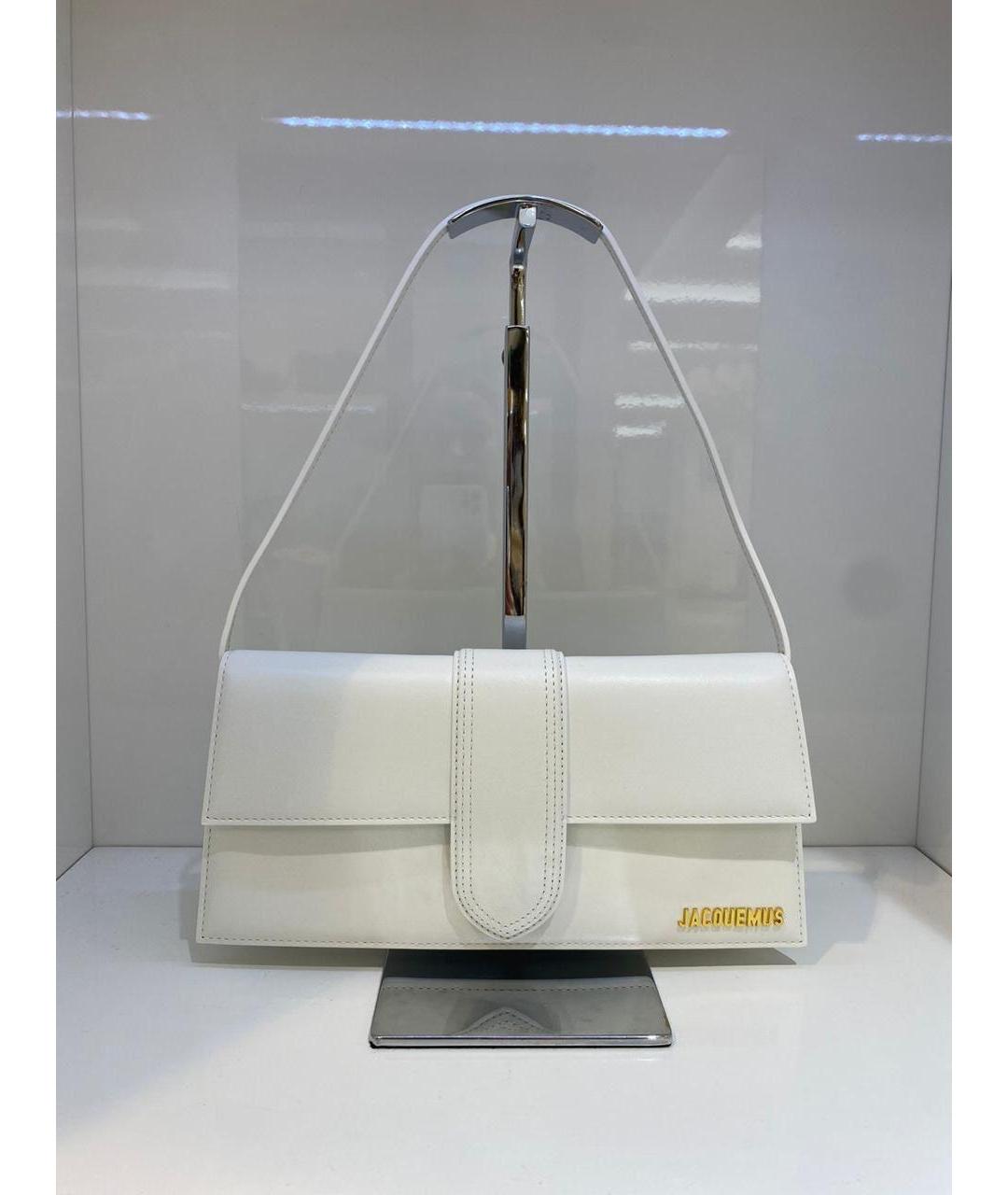 JACQUEMUS Белая сумка с короткими ручками из лакированной кожи, фото 3