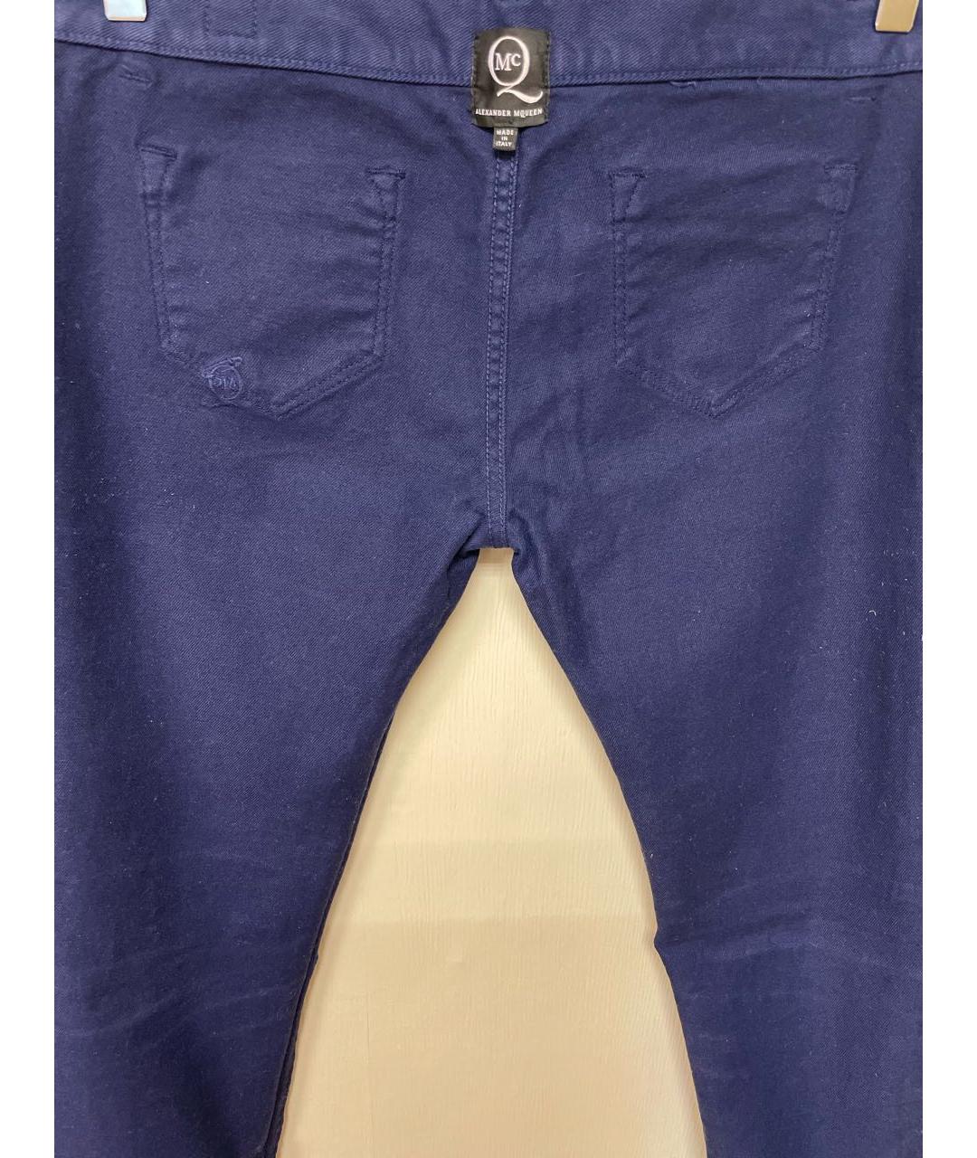 MCQ ALEXANDER MCQUEEN Темно-синие хлопко-эластановые прямые джинсы, фото 3
