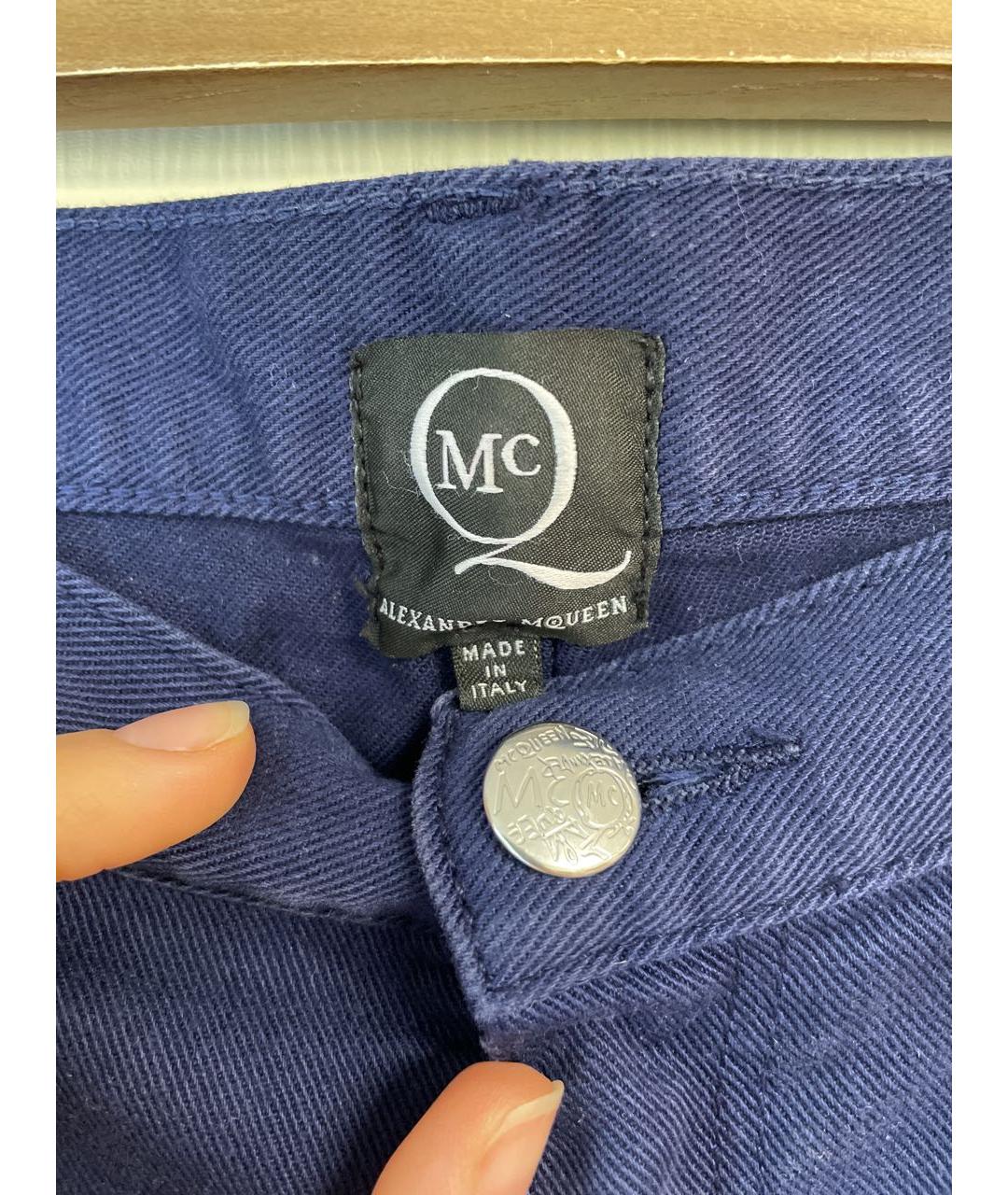 MCQ ALEXANDER MCQUEEN Темно-синие хлопко-эластановые прямые джинсы, фото 5