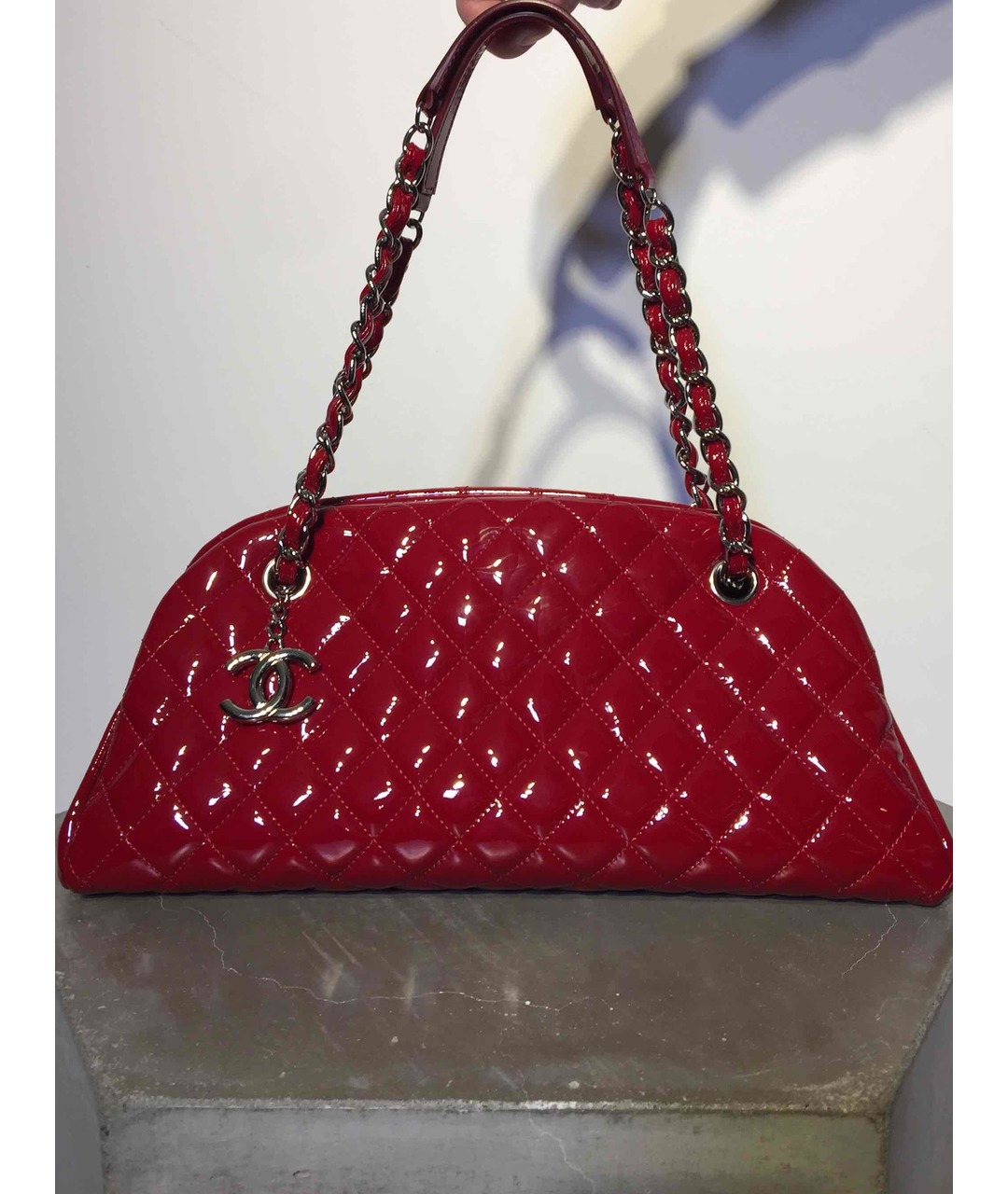 CHANEL PRE-OWNED Красная сумка тоут из лакированной кожи, фото 5